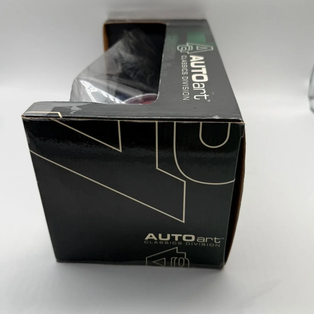 AUTOart Jaguar XK-SS 1956 Diecast Model 1:18 Blue Classics Division 73510
